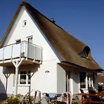 E8 Reetdach Ostseebad בית נופש *