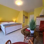 E8 Reetdach Ostseebad Rerik 펜션 Neu Gaarz
