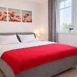 E8 Reetdach Ostseebad