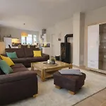 בית נופש E8 Reetdach Ostseebad רריק