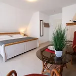 בית נופש E8 Reetdach Ostseebad