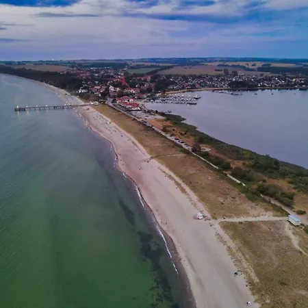 E8 Reetdach Ostseebad 度假居