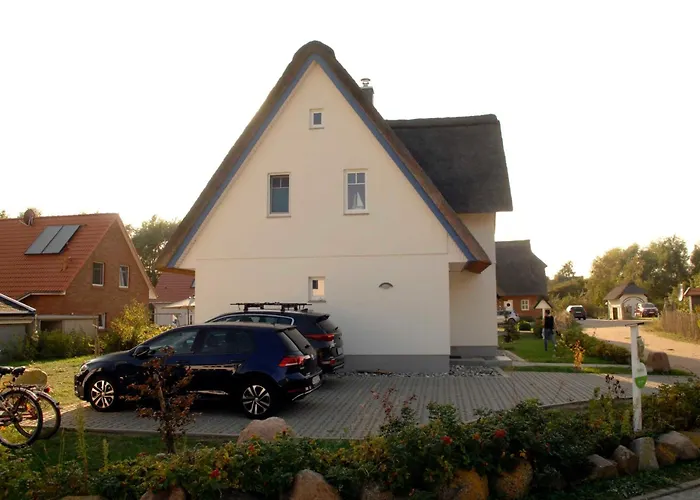 E8 Reetdach Ostseebad Rerik Hébergement de vacances *